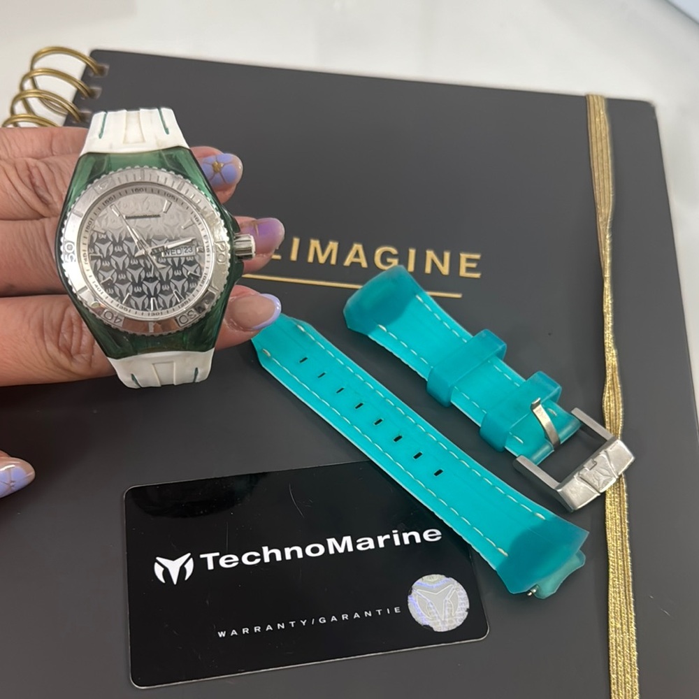 TechnoMarine Green and White Smartwatch Case